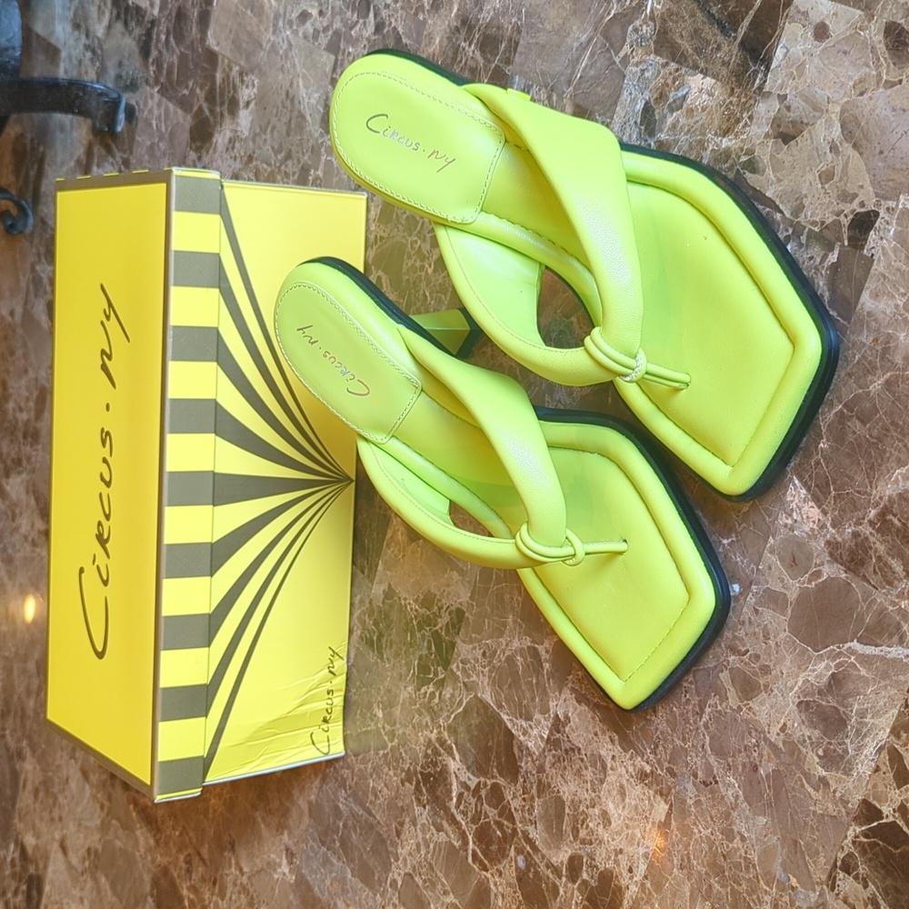 Circus NY by Sam Edelman skeet wasabi sandal